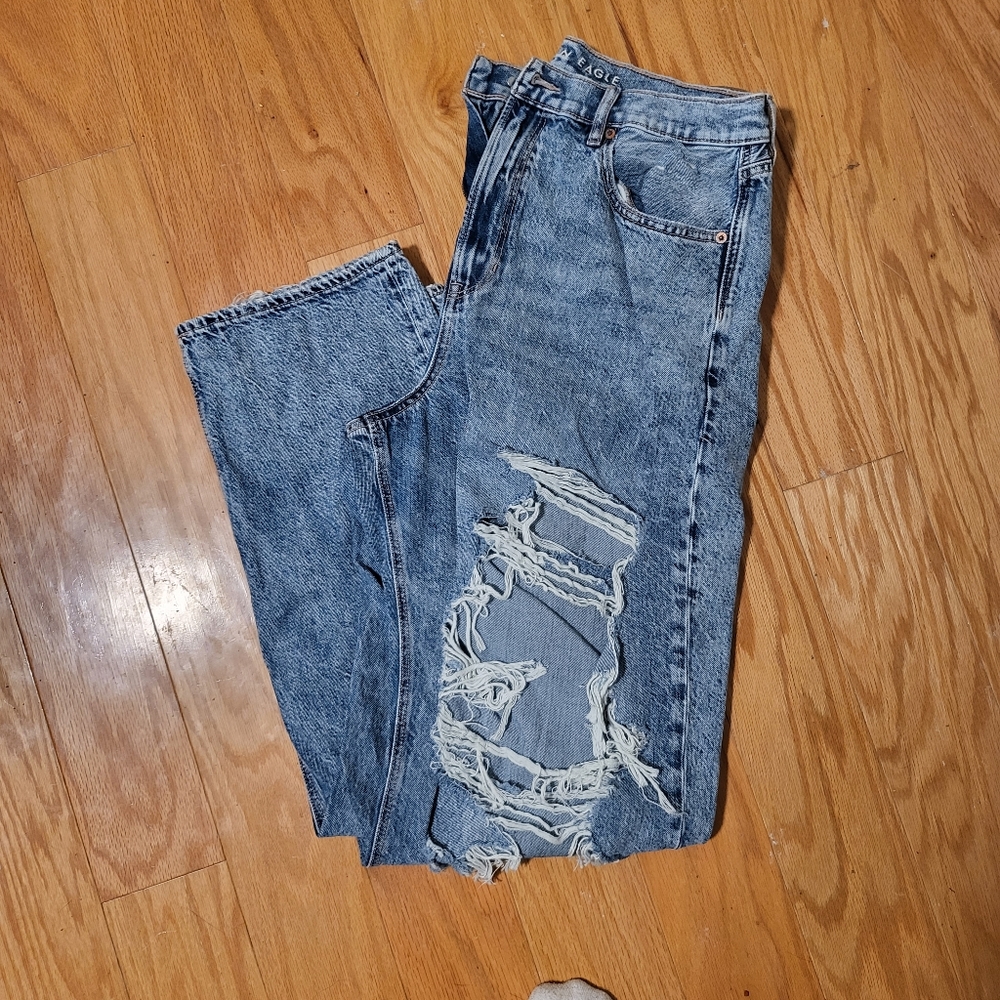 AE Baggy Mom Jean